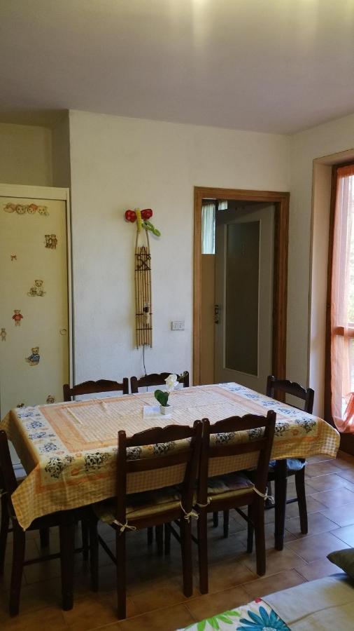 Romagnoli Family Cottage Ameno エクステリア 写真