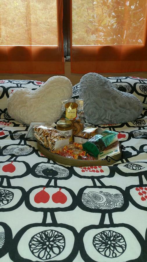 Romagnoli Family Cottage Ameno エクステリア 写真